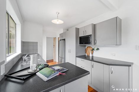 Photo of property in 14 Shanaway Rise, Hillcrest, Auckland, 0627