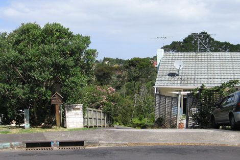 Photo of property in 2/17 Felstead Street, Birkenhead, Auckland, 0626