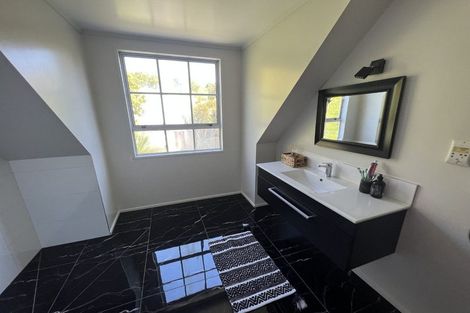 Photo of property in 295 Wooldridge Road, Harewood, Christchurch, 8051