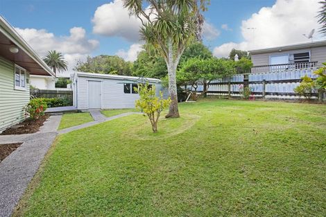Photo of property in 13 Totara Street, Waiuku, 2123