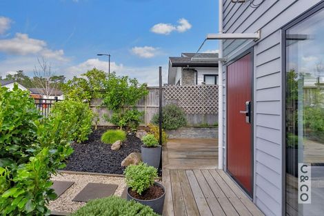 Photo of property in 2e Vinistra Road, Kumeu, 0810