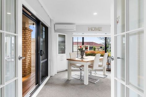 Photo of property in 2 Carlsberg Place, Papamoa Beach, Papamoa, 3118