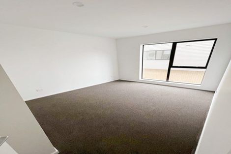 Photo of property in 34 Sinton Road, Hobsonville, Auckland, 0618