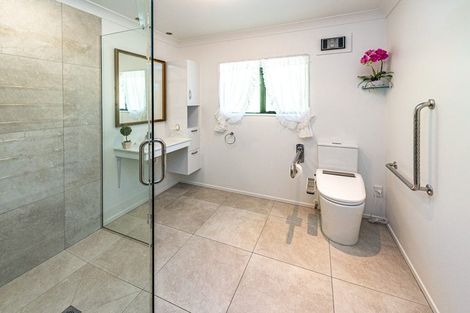 Photo of property in 3 Georgetti Road, Bastia Hill, Whanganui, 4500
