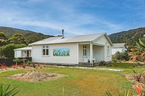 Photo of property in 5 River Road, Hector, 7822