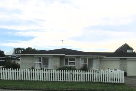 Photo of property in 247 Manly Street, Paraparaumu Beach, Paraparaumu, 5032