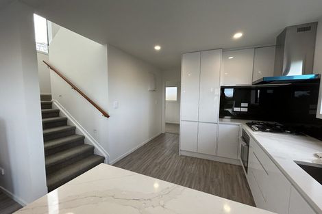Photo of property in 320 Triangle Road, Massey, Auckland, 0614