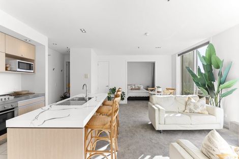 Photo of property in 22 Liardet Apartments, 303/22 Liardet Street, New Plymouth, 4310