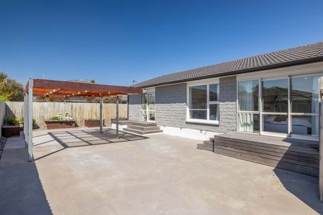 Photo of property in 7 Farnborough Street, Aranui, Christchurch, 8061