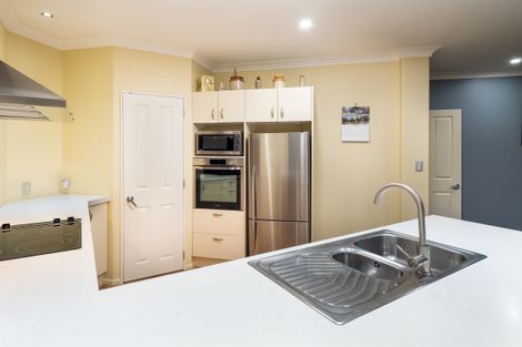 Photo of property in 31 Coppinger Terrace, Aidanfield, Christchurch, 8025