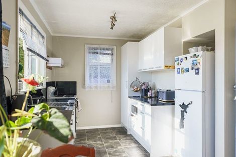 Photo of property in 18 Wyatt Avenue, Onekawa, Napier, 4110
