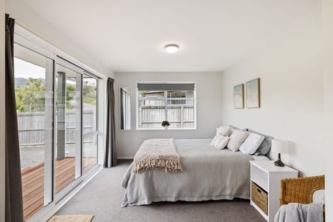 Photo of property in 2 Haywards Lane, Duvauchelle, 7581