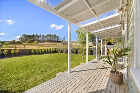 Photo of property in 1223 Old North Road, Helensville, 0875
