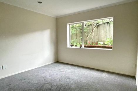 Photo of property in 28a Westerham Drive, Dannemora, Auckland, 2016