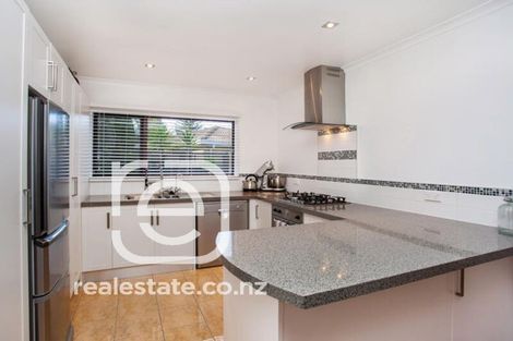 Photo of property in 13 Shah Place, Glen Eden, Auckland, 0602