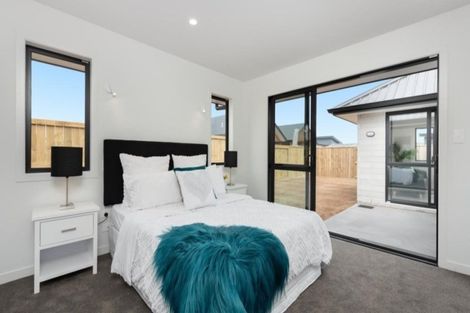 Photo of property in 111a Matipo Road, Mairangi Bay, Auckland, 0630