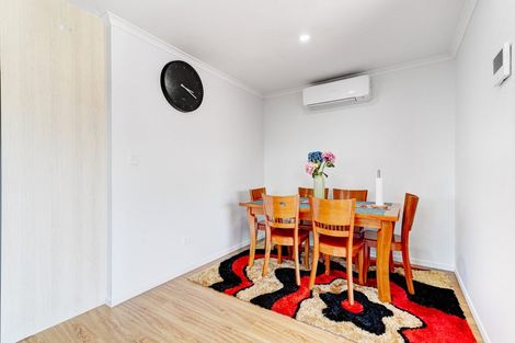 Photo of property in 74a Awaroa Road, Sunnyvale, Auckland, 0612
