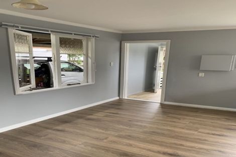 Photo of property in 21a Waterview Road West, Takanini, 2112