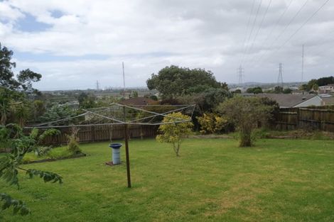 Photo of property in 60 Keegan Drive, Massey, Auckland, 0614