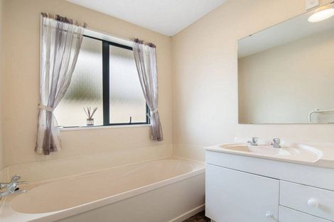 Photo of property in 20 Rustic Lane, Spreydon, Christchurch, 8024