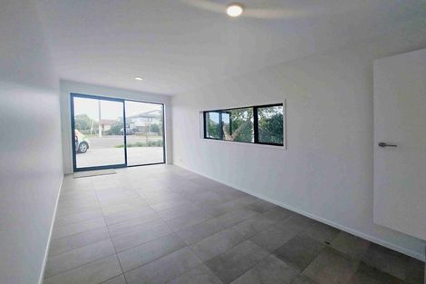 Photo of property in 1/122a Bucklands Beach Road, Bucklands Beach, Auckland, 2012