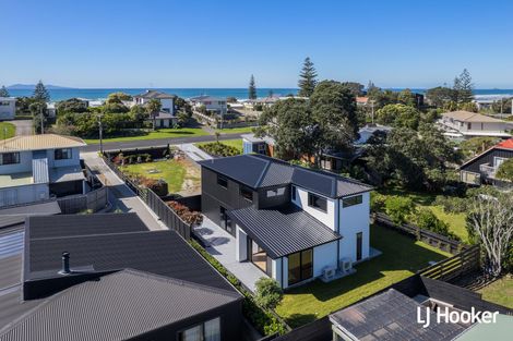 Photo of property in 1/40 Waiparaheka Drive, Wainui, 0932