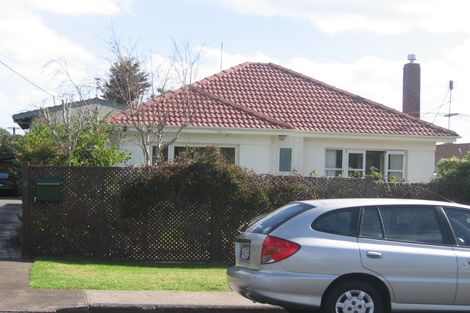 Photo of property in 1/6 Brook Street, Milford, Auckland, 0620