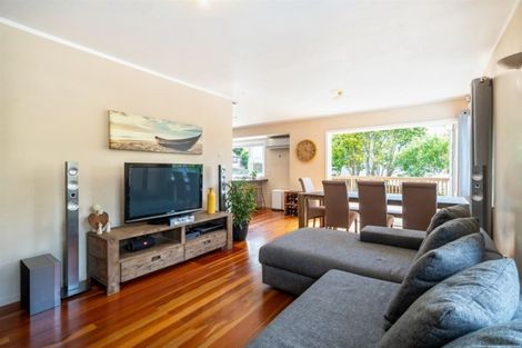 Photo of property in 20 Coronation Street, Belmont, Auckland, 0622