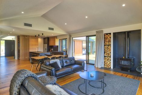 Photo of property in 3 Little Alpha Loop, Wanaka, 9305