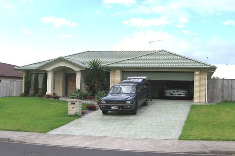 Photo of property in 32 Jadewynn Drive, Massey, Auckland, 0614