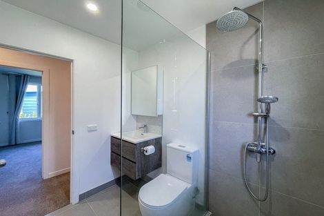 Photo of property in 39a Fairclough Road, Beach Haven, Auckland, 0626