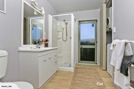 Photo of property in 24 St Lucia Place, Unsworth Heights, Auckland, 0632