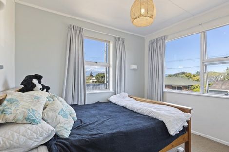 Photo of property in 29 Barrett Street, Westown, New Plymouth, 4310