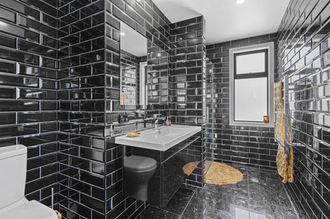 Photo of property in 13 Fernbrook Drive, Hurworth, New Plymouth, 4310