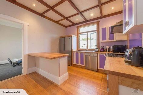 Photo of property in 25 Porter Crescent, Helensville, 0800