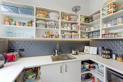 Photo of property in 27a Parata Street, Waikanae, 5036