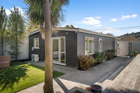 Photo of property in 14 Whitfield Street, Sumner, Christchurch, 8081