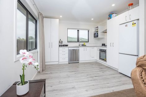 Photo of property in 2/33 Cowley Drive, Temple View, Hamilton, 3218