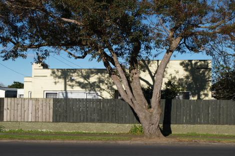 Photo of property in 432 Massey Road, Mangere East, Auckland, 2024