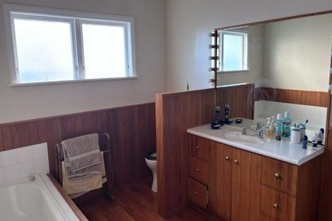 Photo of property in 38 Clarence Cox Crescent, Pirimai, Napier, 4112