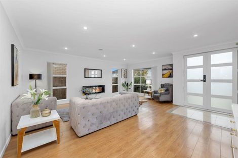 Photo of property in 69 Castlederg Drive, Flat Bush, Auckland, 2019