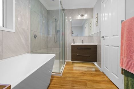 Photo of property in 186 Thornton Road, Cambridge, 3434