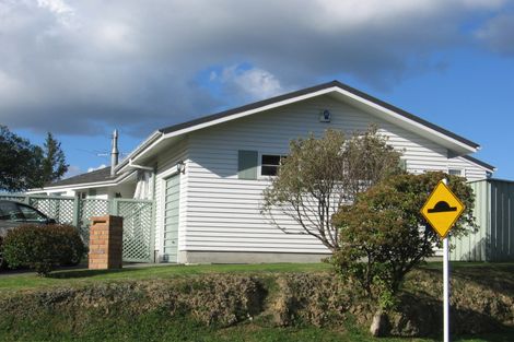 Photo of property in 19 Chorley Grove, Churton Park, Wellington, 6037