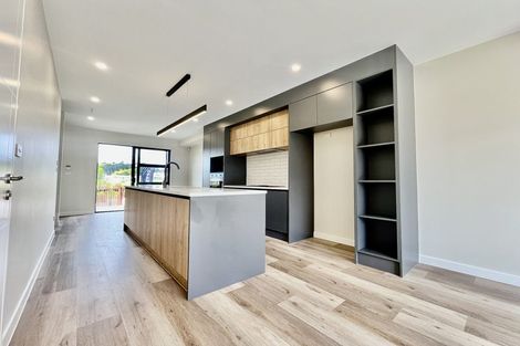 Photo of property in 9 Resnik Crescent, Kumeu, 0810