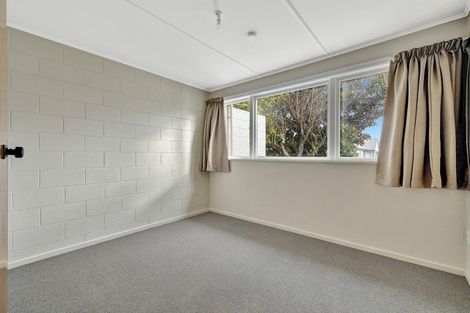 Photo of property in 21 Ealing Street, Redwood, Christchurch, 8051