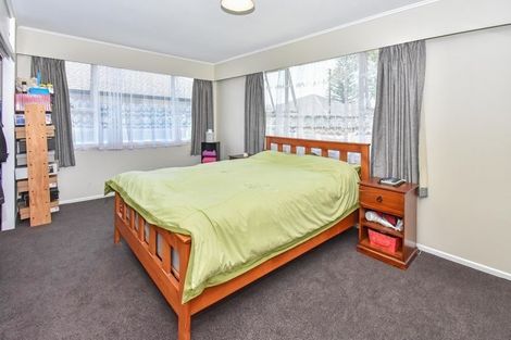 Photo of property in 9 Clendon Place, Manurewa, Auckland, 2102