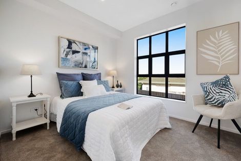 Photo of property in 39 Fencible Drive, Howick, Auckland, 2014
