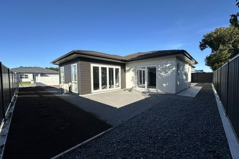 Photo of property in 15 George Yee Place, Taradale, 4112