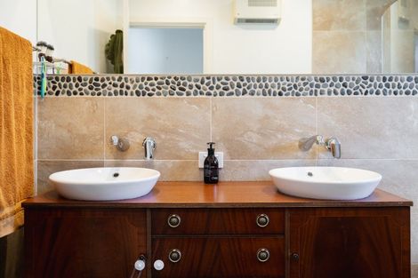 Photo of property in 10a Wharfdale Street, Macandrew Bay, Dunedin, 9014