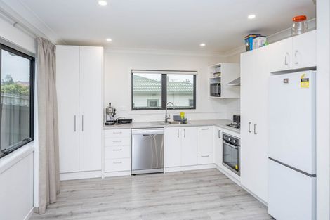 Photo of property in 2/33 Cowley Drive, Temple View, Hamilton, 3218